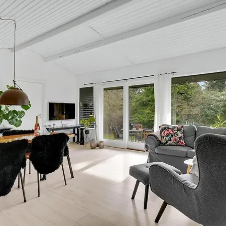 Cozy In With Kitchen Holiday home *