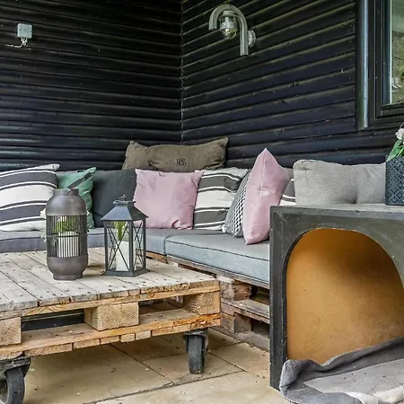 Dom wakacyjny Cozy In With Kitchen
