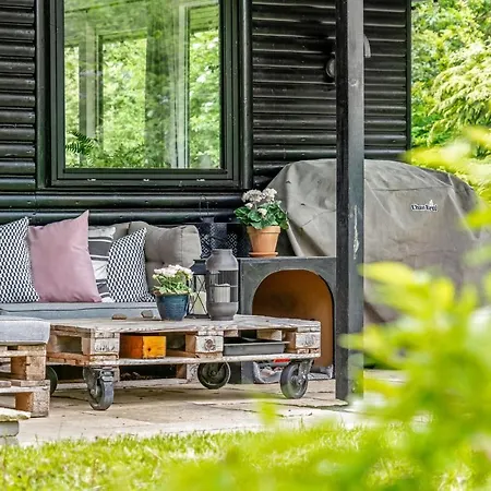 Dom wakacyjny Cozy In With Kitchen Dronningmølle
