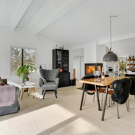 Cozy In With Kitchen Holiday home *